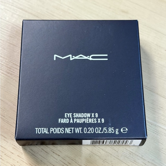 ✨ Authentic MAC Cosmetics Holiday Makeup Set – New In Boxes ✨ - Picture 2 of 8